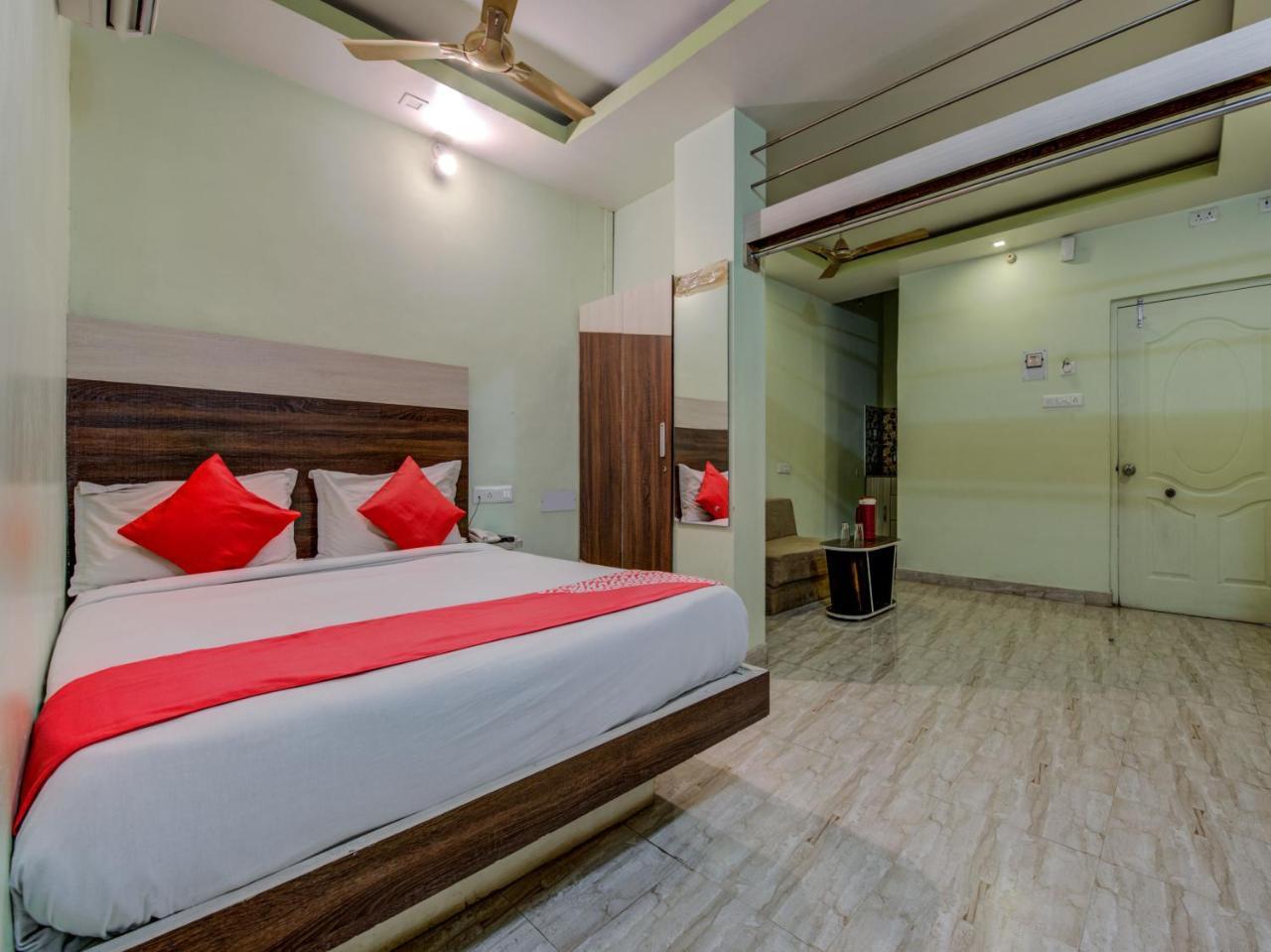 Oyo 18873 Hotel Comfort Deoghar Exterior photo